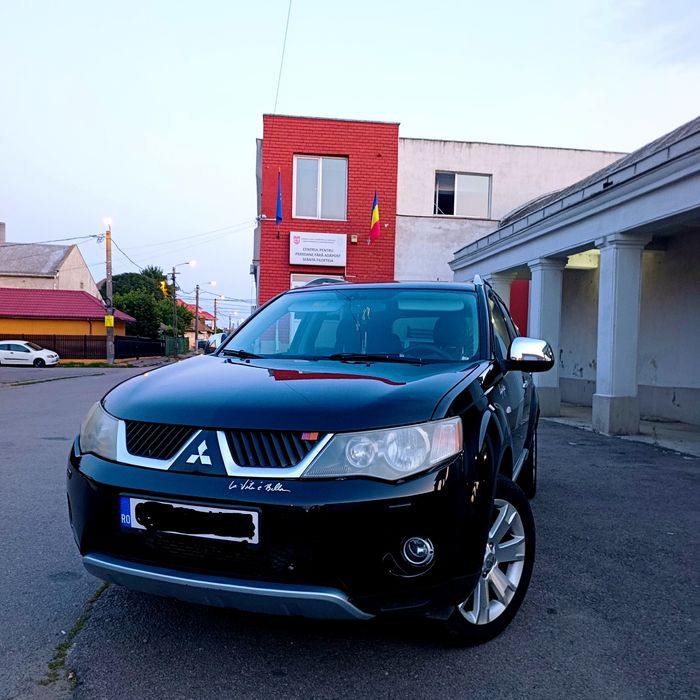 Se vinde Mitsubishi outlander 2 4x4 2.0diesel