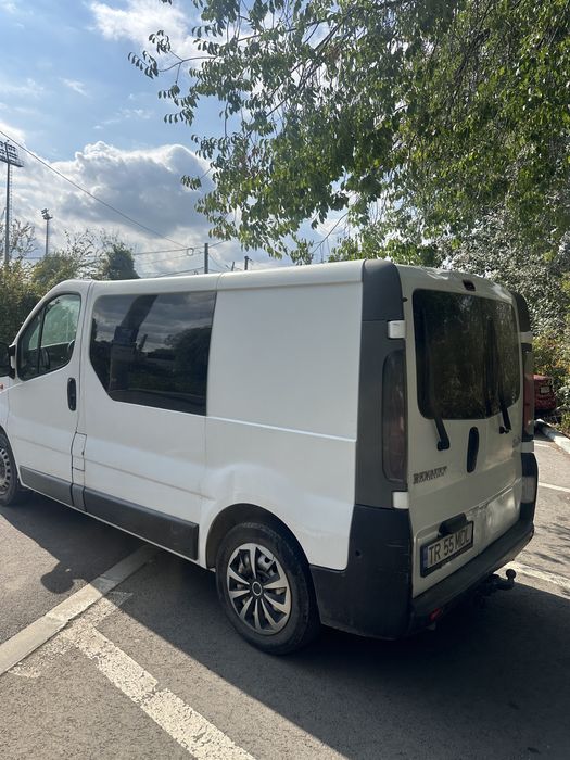 RENAULT Trafic 2006 — imagine 3