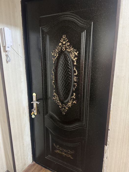 Буу сырткы есик сатылады.