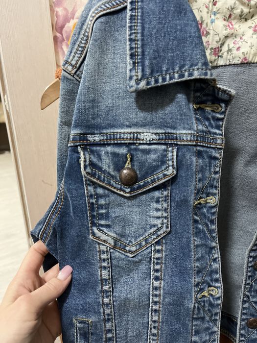 Джинсовая куртка в отличном состоянии