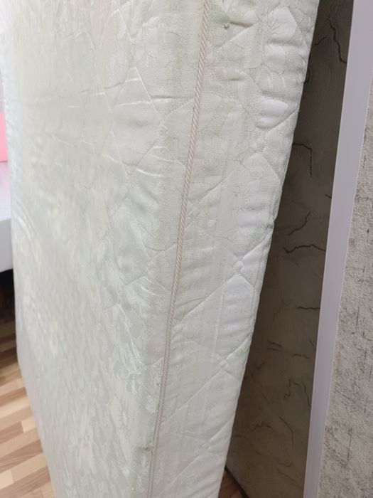 Отдам даром матрас