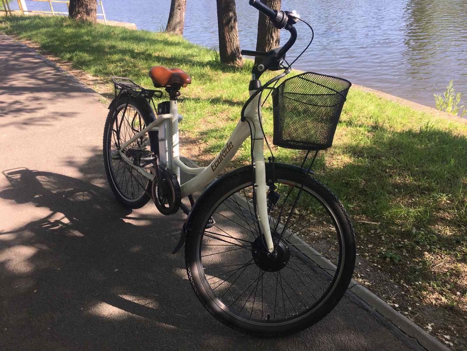 Bicicleta electrică Hibrid Ambasador ECO ride