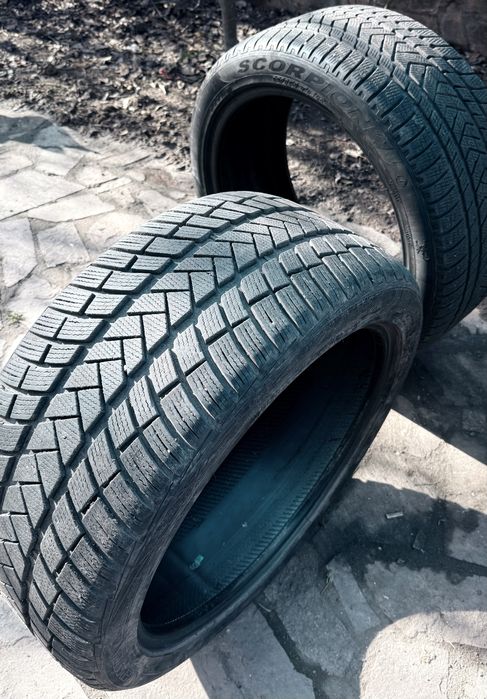 Cauciuc 285/40 R22 m+s si unul infinity r20 nou