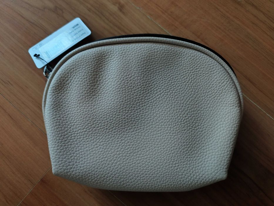 Дамски несесер Guess