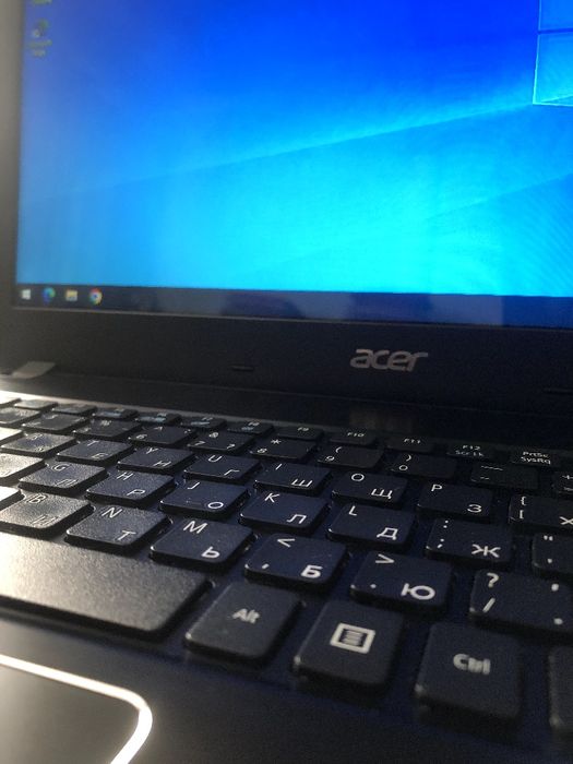 Acer core-i5-7200U/8gb ddr4/ 1Tb.