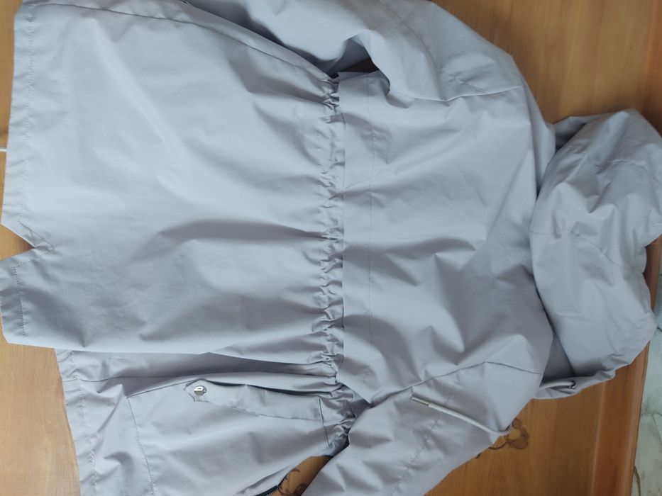 Плащик на девочку.