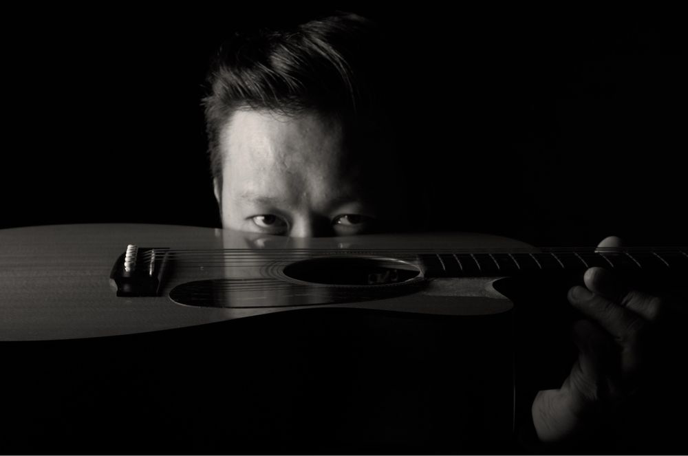 гитарист певец музыкант