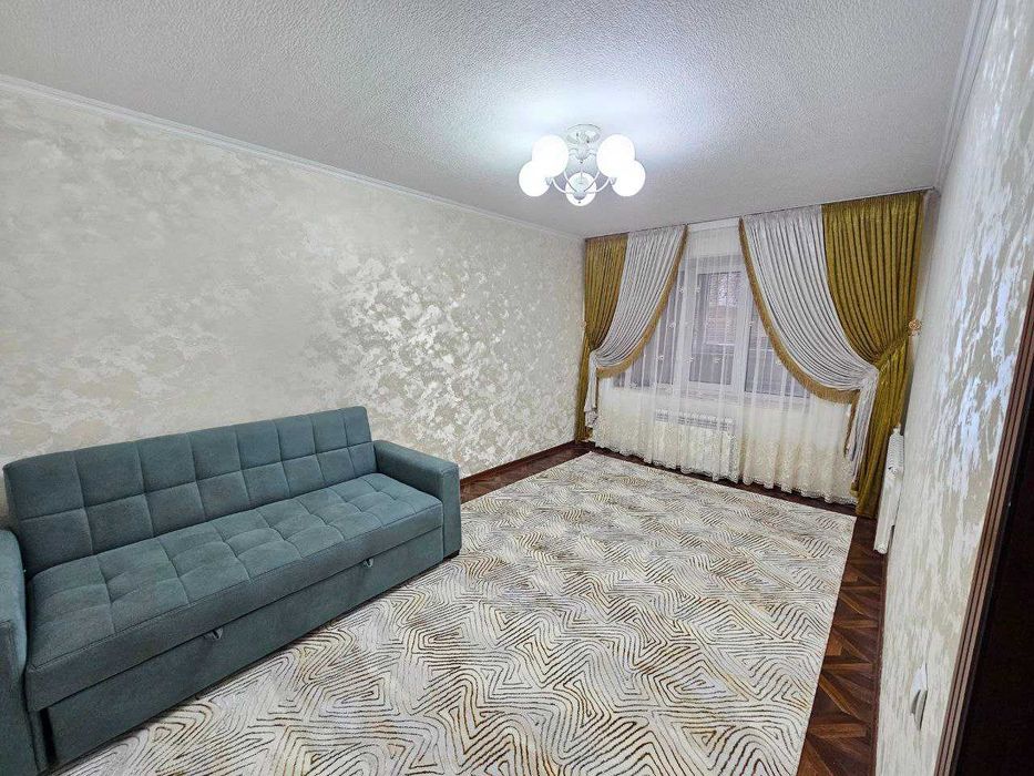 Продаётся 77-серия 2-комнатная квартира на 1-этаж 6-веранда ул.Мархабо