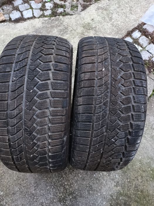 235/40/18 зимни гуми 2бр.
