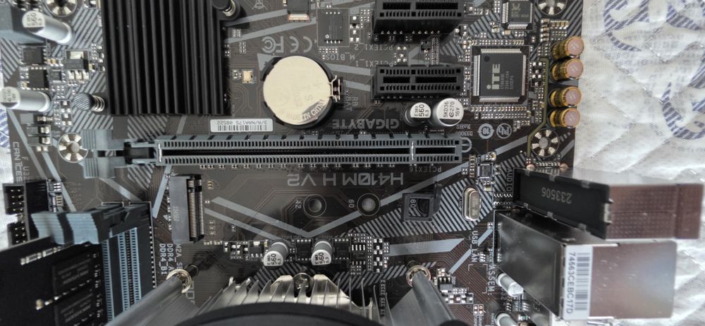 Продам материнскую плату