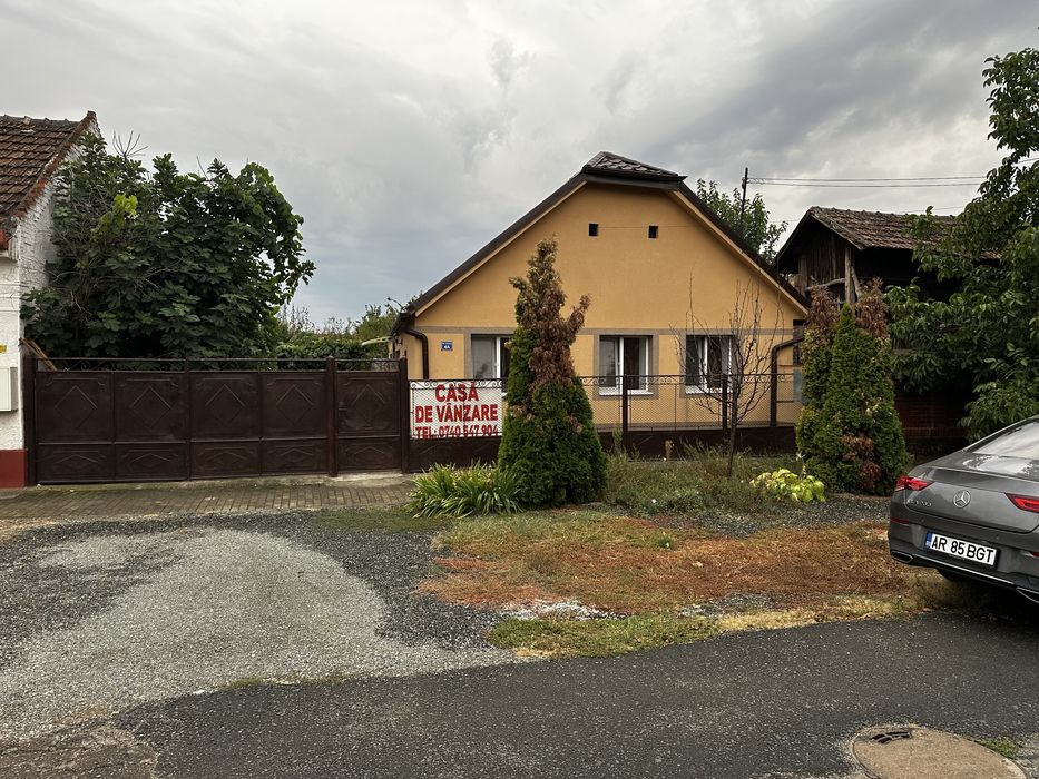 Casa de vanzare in Curtici