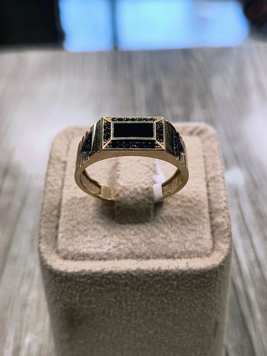 НОВ Златен пръстен 4.02гр / 14К