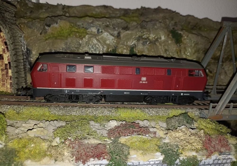 Locomotivă Roco BR 215 de colecție