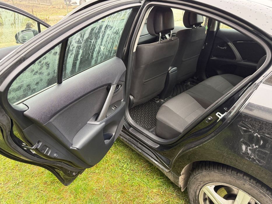 Toyota Avensis Toyota Avensis 1.8 benzină Edition S Automatǎ