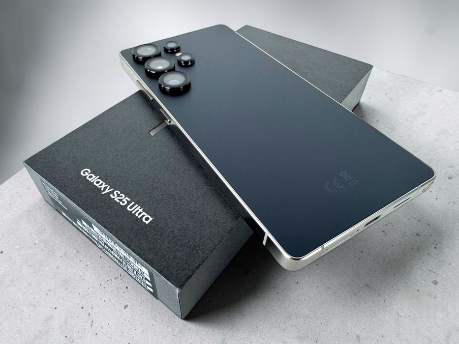 Samsung Galaxy S25 Ultra 256GB 12RAM Black 100% Батерия! 2г. Гаранция!