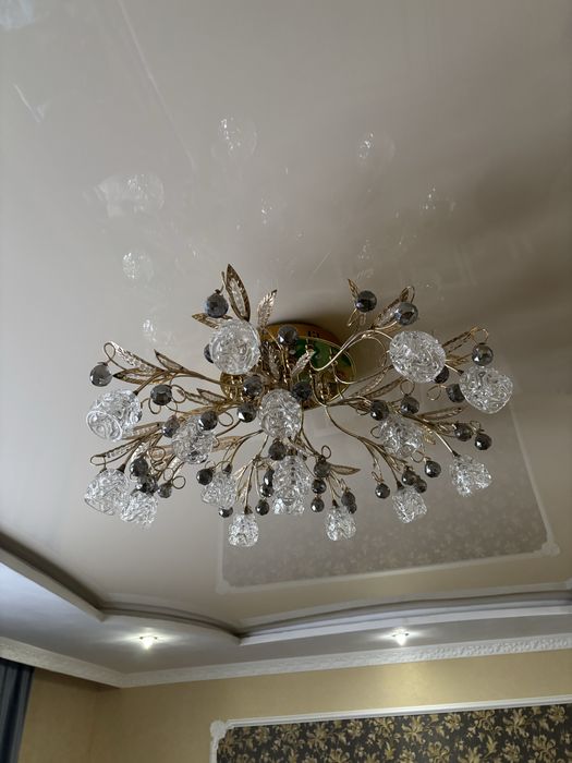 Люстра в зал или спальный