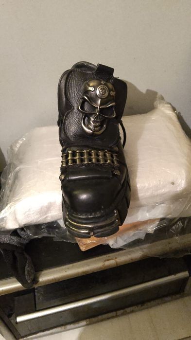 Ghete Cool , mărime 45 , preț 2800 Lei!