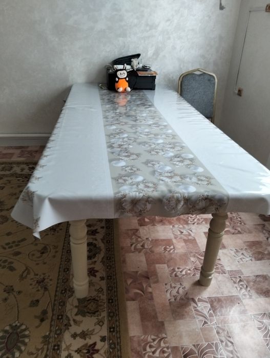 Стол гостиничный