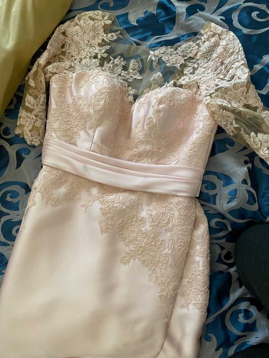 Продам платье для праздничное мероприятия