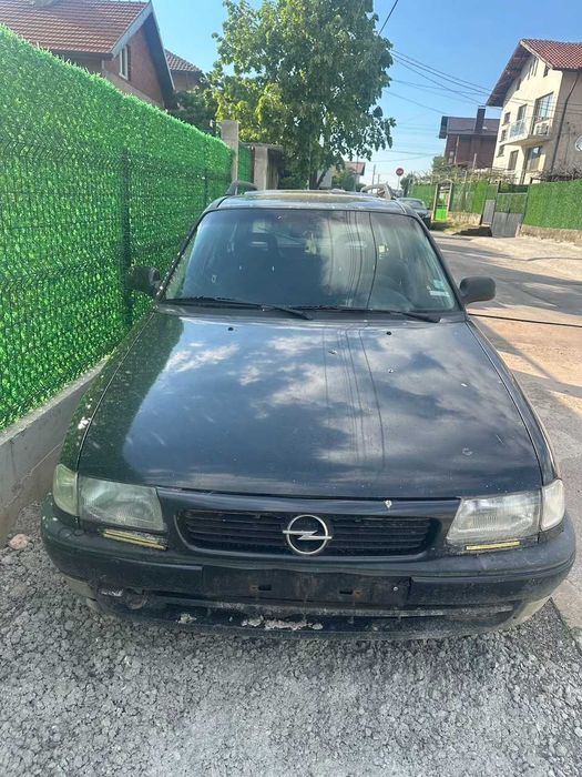 Продавам Opel Astra 1.6 газ/бензин за части