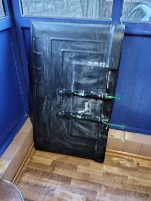 Телевизор daewoo продаю на запчасти