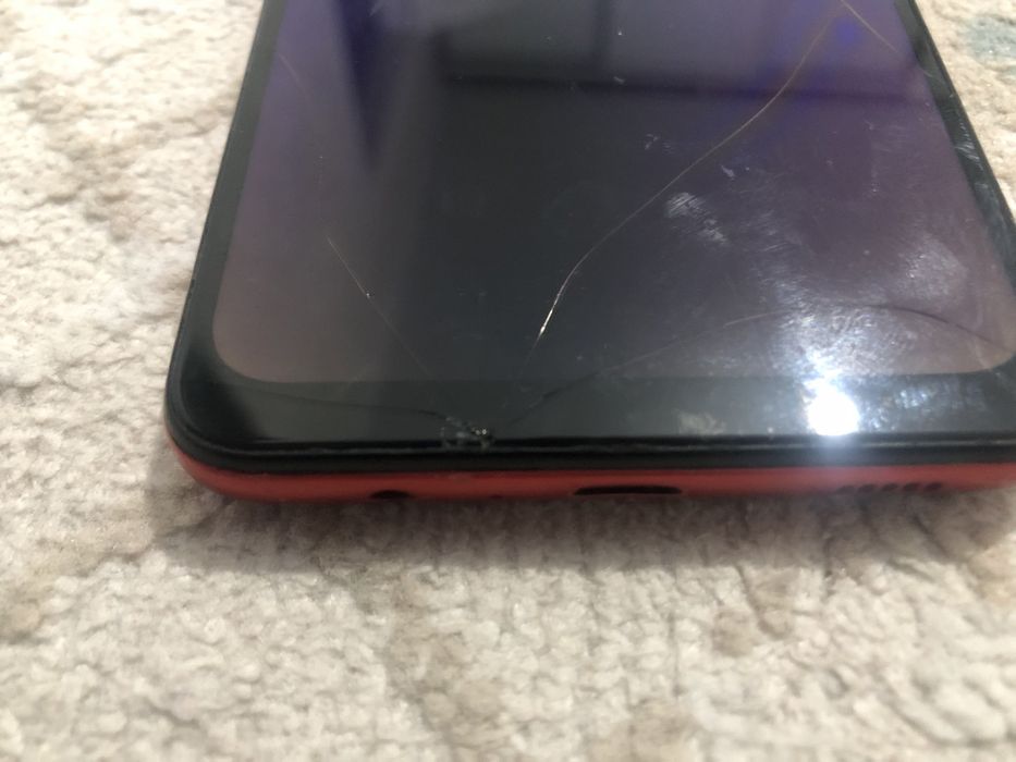 Samsung A12 в хорошем состоянии