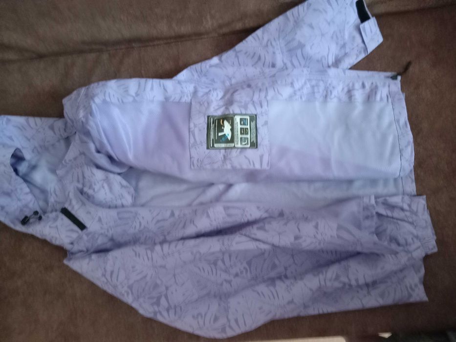 Продам куртку фирменную