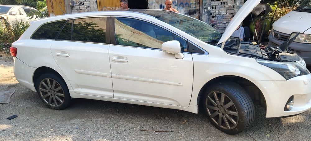 Toyota avensis 1.8 valve matic 147кс 108kw  2ZR за части