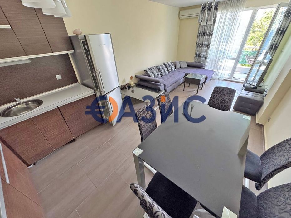 Продава се Тристаен апартамент в Несебър - 114 кв.м за 1036 €/кв.м - Снимка #2
