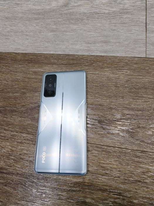 Телефон POCO F4 GT 12/256.