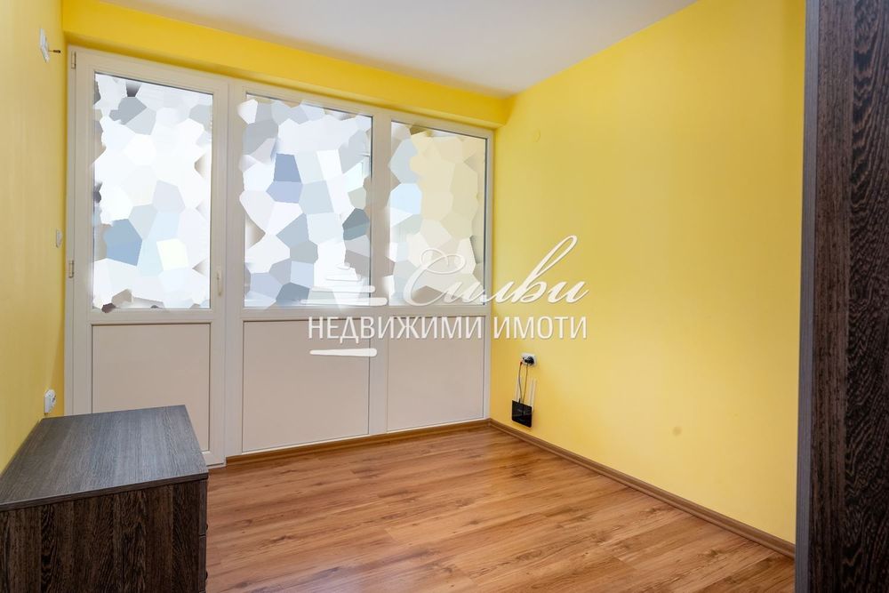 Продава се Тристаен апартамент в Шумен, Център - 81 кв.м за 1606 €/кв.м - Снимка #7