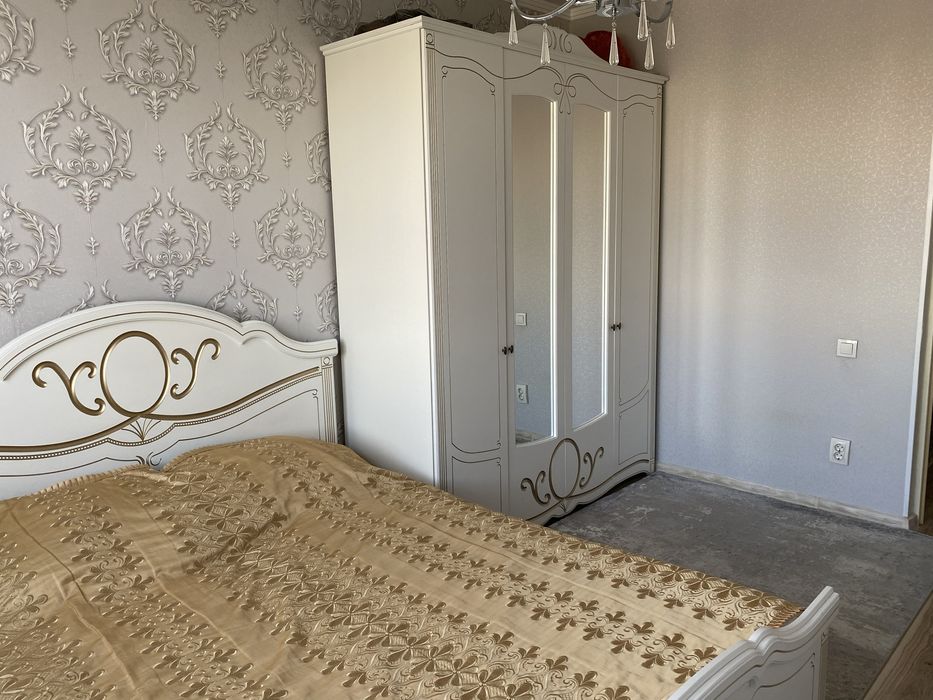 Спальный гарнитур