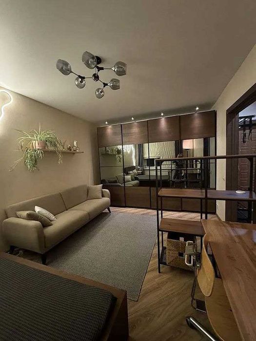 Сдается просторная 1-х комнатная квартира на Шота Руставели 1/3/5. Р7