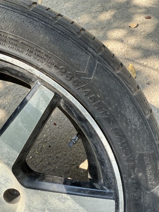Продам диски и резины балоны r17 235/45