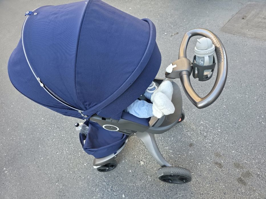 Carucior Stokke, culoare albastru