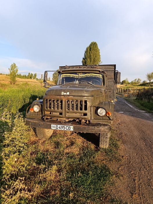 Zil 1980 yil 3100$
