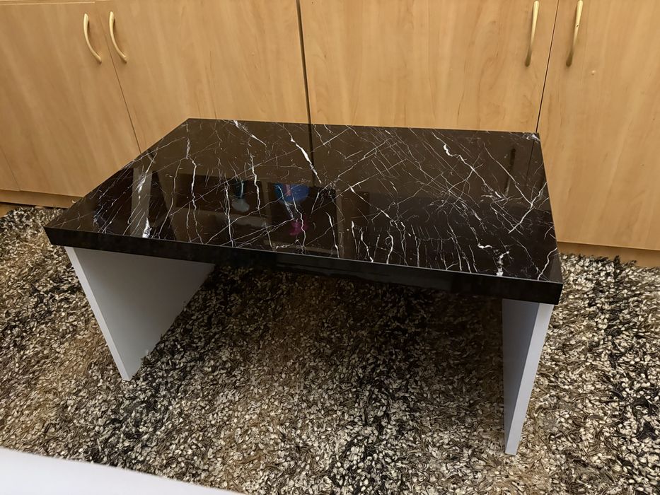 Mobila noua 250 lei masa mare/150masa ovala/250masa cafea/150 tamburet Set mobilier masă bucătărie fara defecte taburet lot complet modern iasi centr
