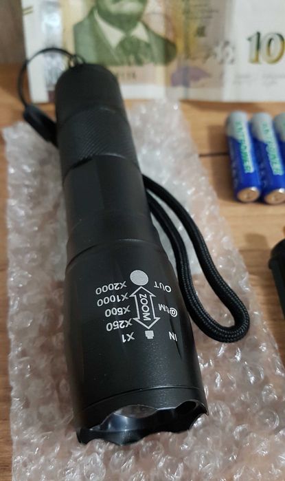 Нов фенер + 3 нови батерии (тип AAA)