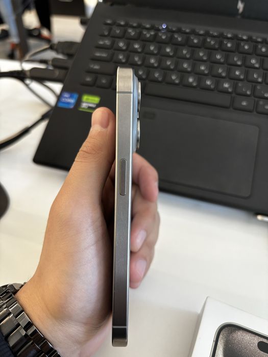 iPhone 15 Pro 256GB | Natural Titanium | Отличлиное состояние