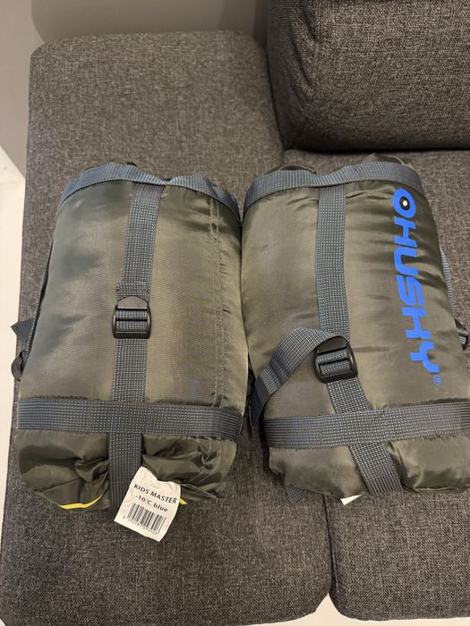 Vand saci de dormit pentru copii marca Husky