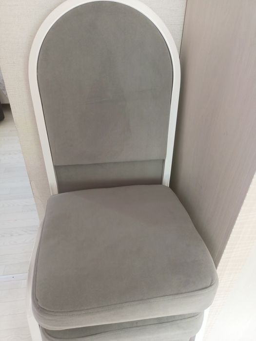 Стулья белый метал