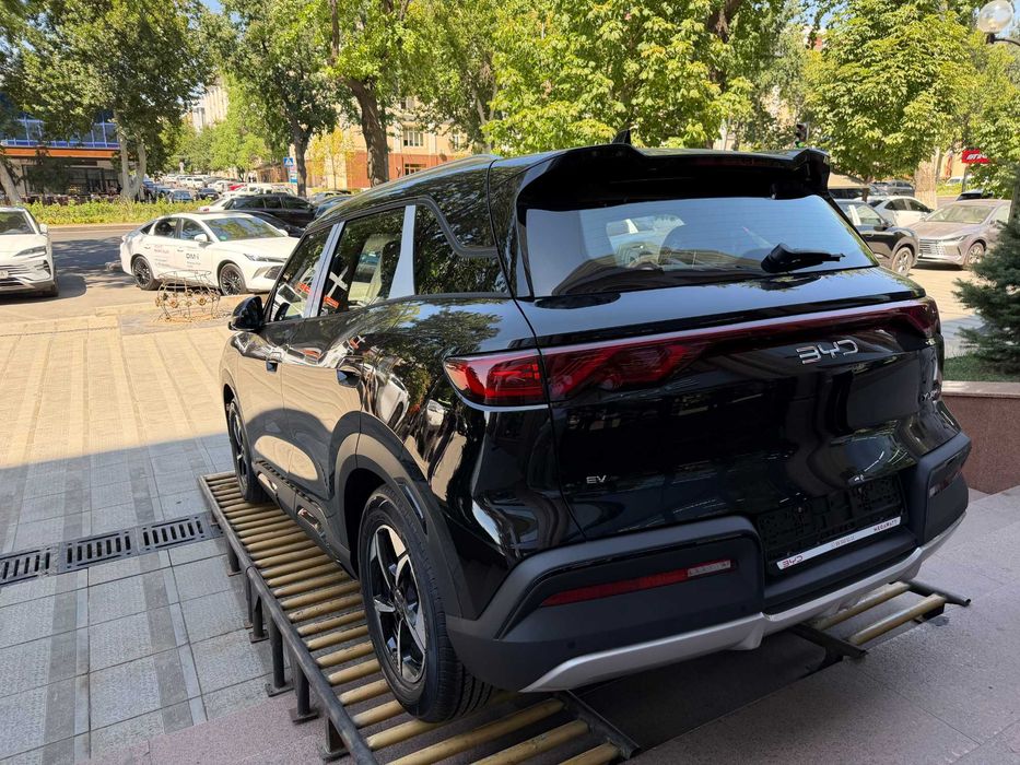 Рассрочка 0% Yuan Up EV 401KM Flagship