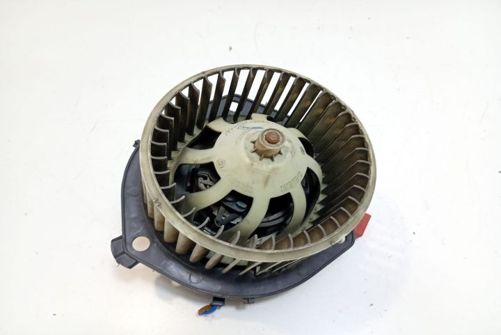 Ventilator  habitaclu IVECO Daily a 3-a generatie