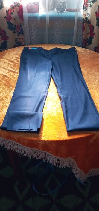 Кастюм школьный комплект женский новый