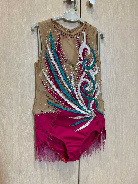 Трика за художествена гимнастика