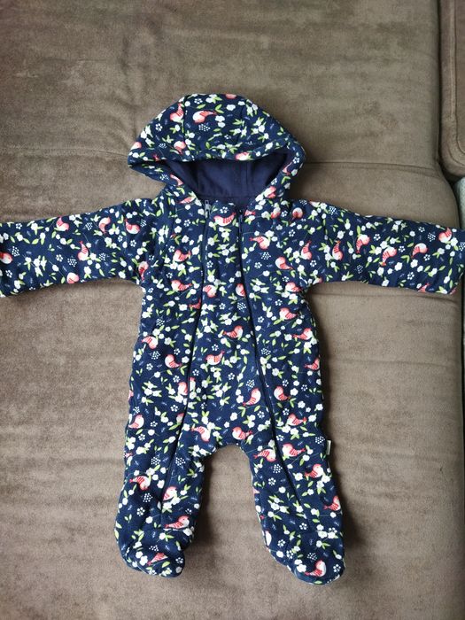 Комбинезон для малыша с капюшоном