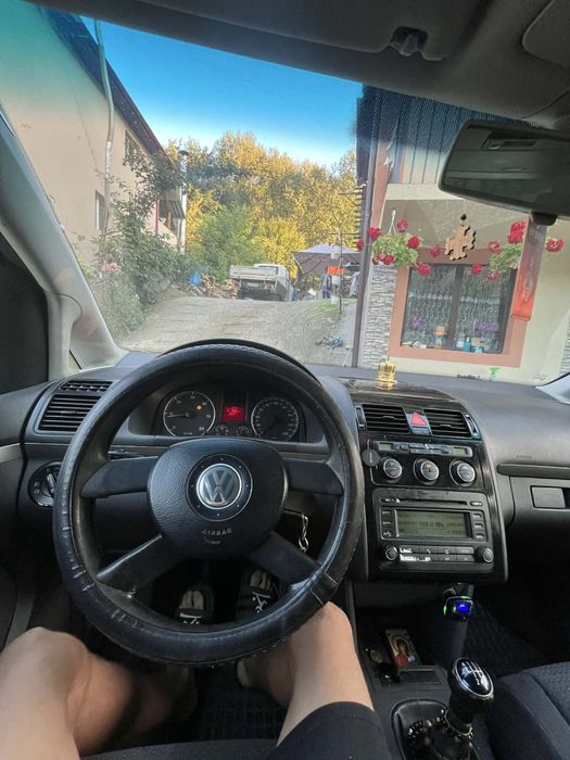 Vand touran 2.0 tdi