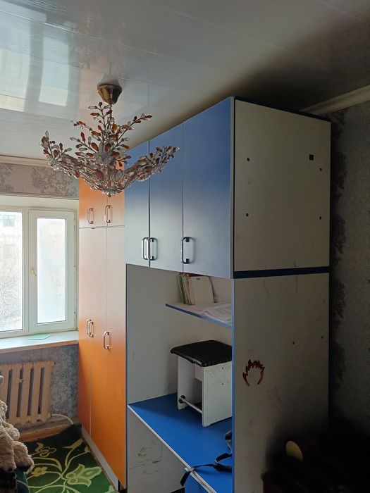 Детский шкаф с письменным столом