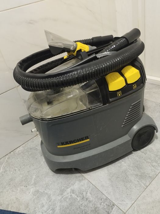 Моющий пылесос Керхер Karher Puzzi 8/1