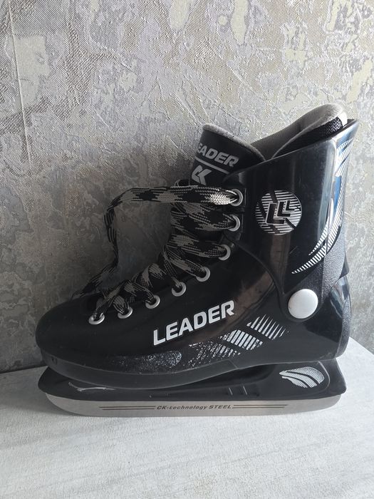 Коньки  хоккейные